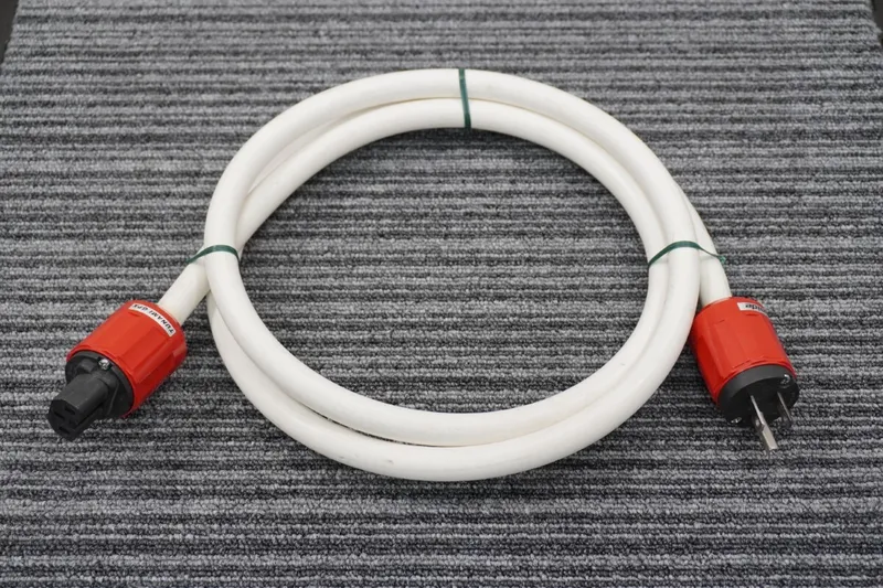 1.8M Oyaide Tunami Nigo (US Plug)