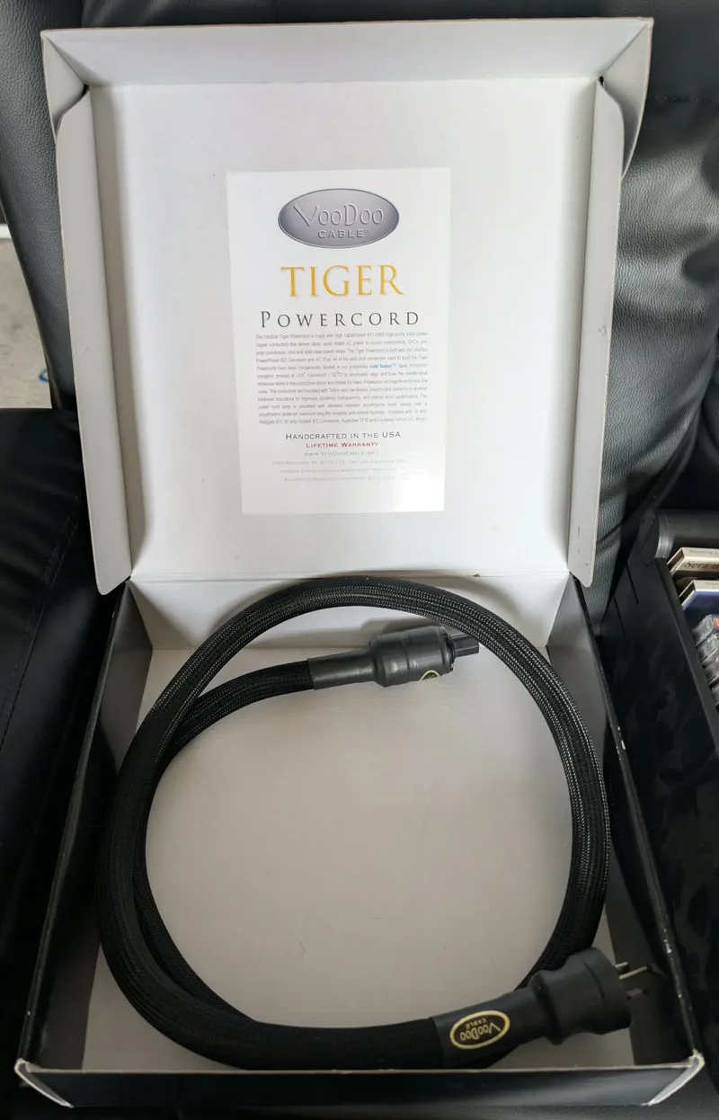 VooDoo Tiger AU Plug